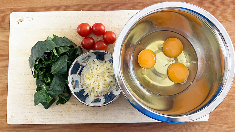 ミニトマトとほうれん草のオーペンオムレツ