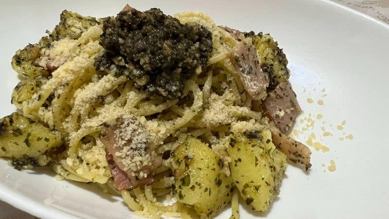ジェノベーゼソースで作ったパスタ