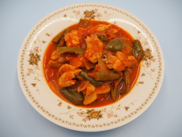 トマトのチキン煮込み